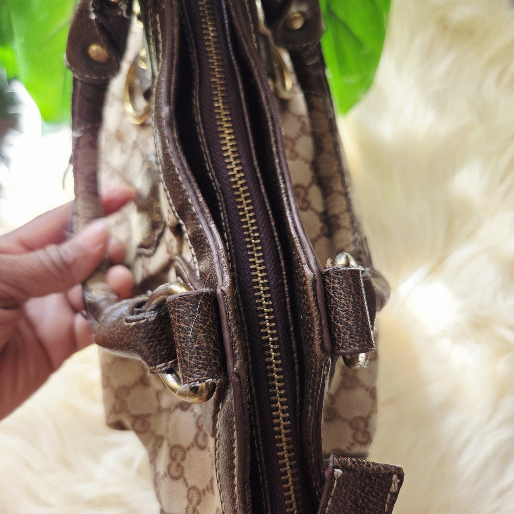 Used Vintage Gucci Brown Monogram Women's Bag - Picture 7 of 9